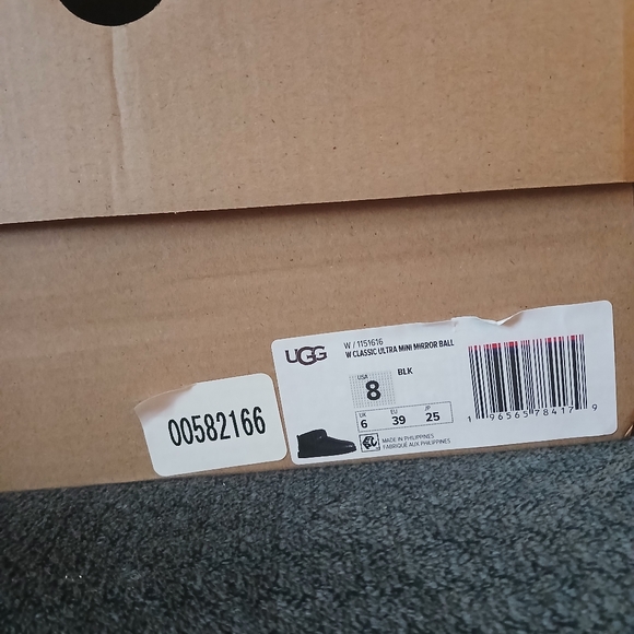 Women's Ugg Classic Ultra Mini Mirror Ball - Picture 6 of 10